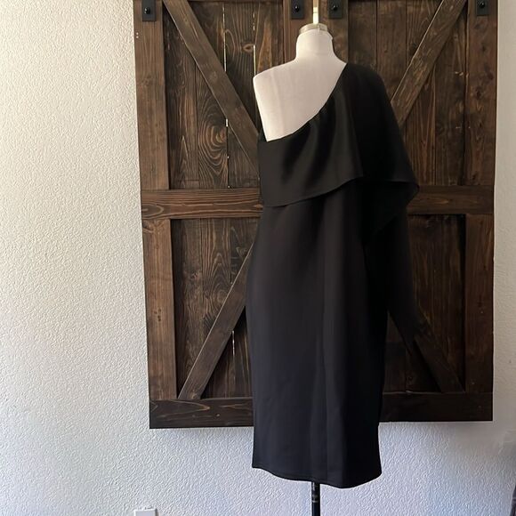 Elegant One Shoulder Layered Irregular Sleeve Black  Midi Dress - Picture 8 of 13